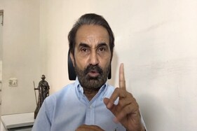 શક્તિસિંહ ગોહિલે કહ્યું- વેક્સીનના કરોડો ડોઝ બહારના દેશોને આપી દીધા, આજે દેશવાસીઓને વેક્સીનના ડોઝ માટે રઝળવું પડે છે