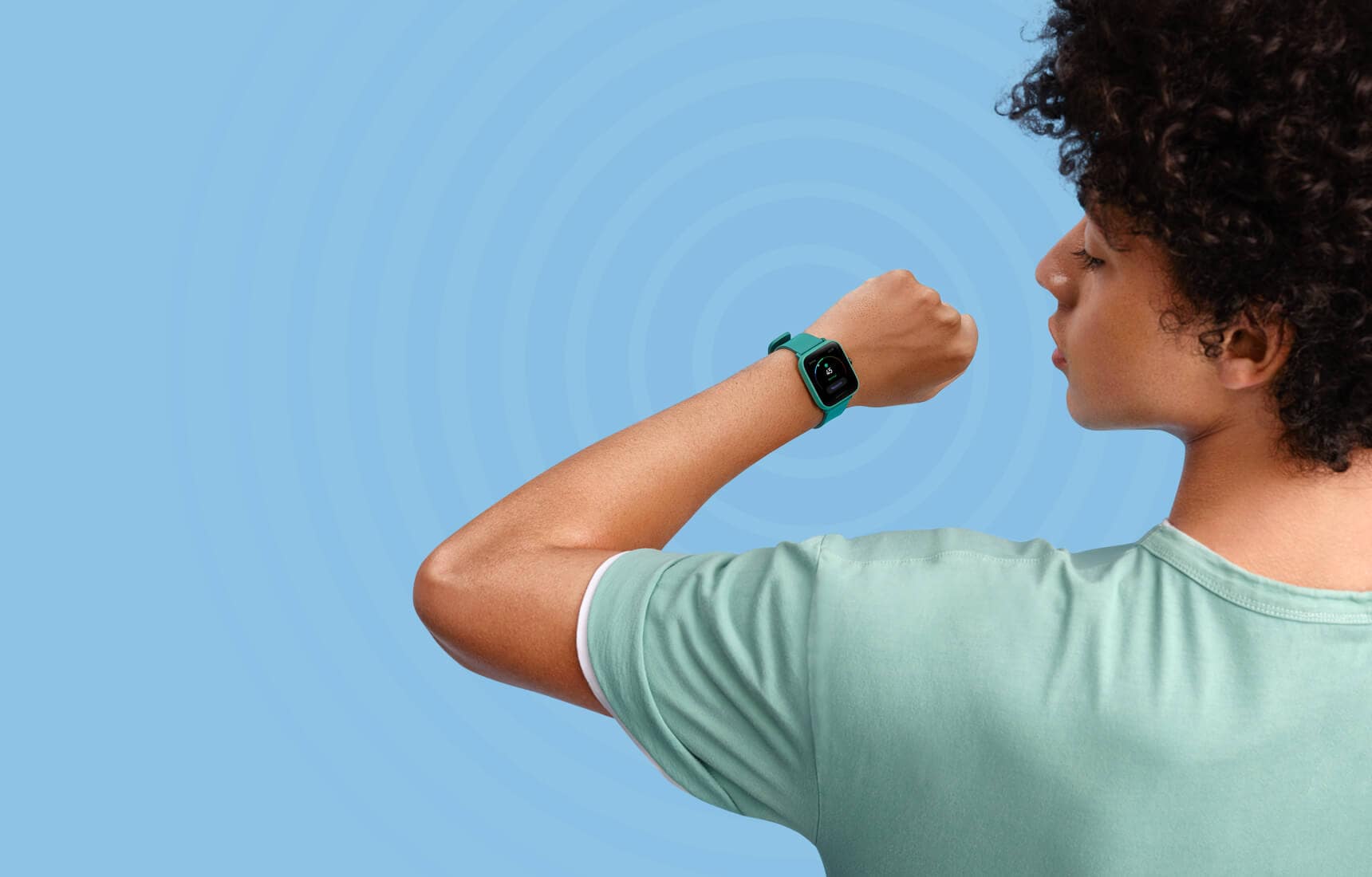 Amazfit Bip U Pro - Amazfitની Bip U Proનું સૌથી અગત્યનું ફીચર SpO2 (બ્લડ ઓક્સિજન મોનીટરીંગ) છે. આ વોચના માધ્યમથી તમે બ્લડ ઓક્સિજન લેવલને હંમેશા ટ્રેક કરી શકો છો. આ વોચમાં 1.43 ઇંચની IPS LCD ડિસ્પ્લે અપાય છે. 60થી વધુ સ્પોર્ટ્સ મોડ અપાવામાં આવ્યા છે. આ સ્માર્ટવોચથી તમે બ્લડ ઓક્સિજન સાથે સ્લીપ, હાર્ટરેટ અને સ્ટ્રેસને પણ માપી શકો છો. આ સ્માર્ટફોનની કિંમત રૂ. 4,999 છે. Amazfit Bip U Pro - Amazfitની Bip U Proનું સૌથી અગત્યનું ફીચર SpO2 (બ્લડ ઓક્સિજન મોનીટરીંગ) છે. આ વોચના માધ્યમથી તમે બ્લડ ઓક્સિજન લેવલને હંમેશા ટ્રેક કરી શકો છો. આ વોચમાં 1.43 ઇંચની IPS LCD ડિસ્પ્લે અપાય છે. 60થી વધુ સ્પોર્ટ્સ મોડ અપાવામાં આવ્યા છે. આ સ્માર્ટવોચથી તમે બ્લડ ઓક્સિજન સાથે સ્લીપ, હાર્ટરેટ અને સ્ટ્રેસને પણ માપી શકો છો. આ સ્માર્ટફોનની કિંમત રૂ. 4,999 છે.