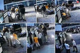 સુરત: અસામાજિક તત્વોની દાદાગારી આવી સામે, બાઇક સવાર યુવકને જાહેરમાં ફટકાર્યો