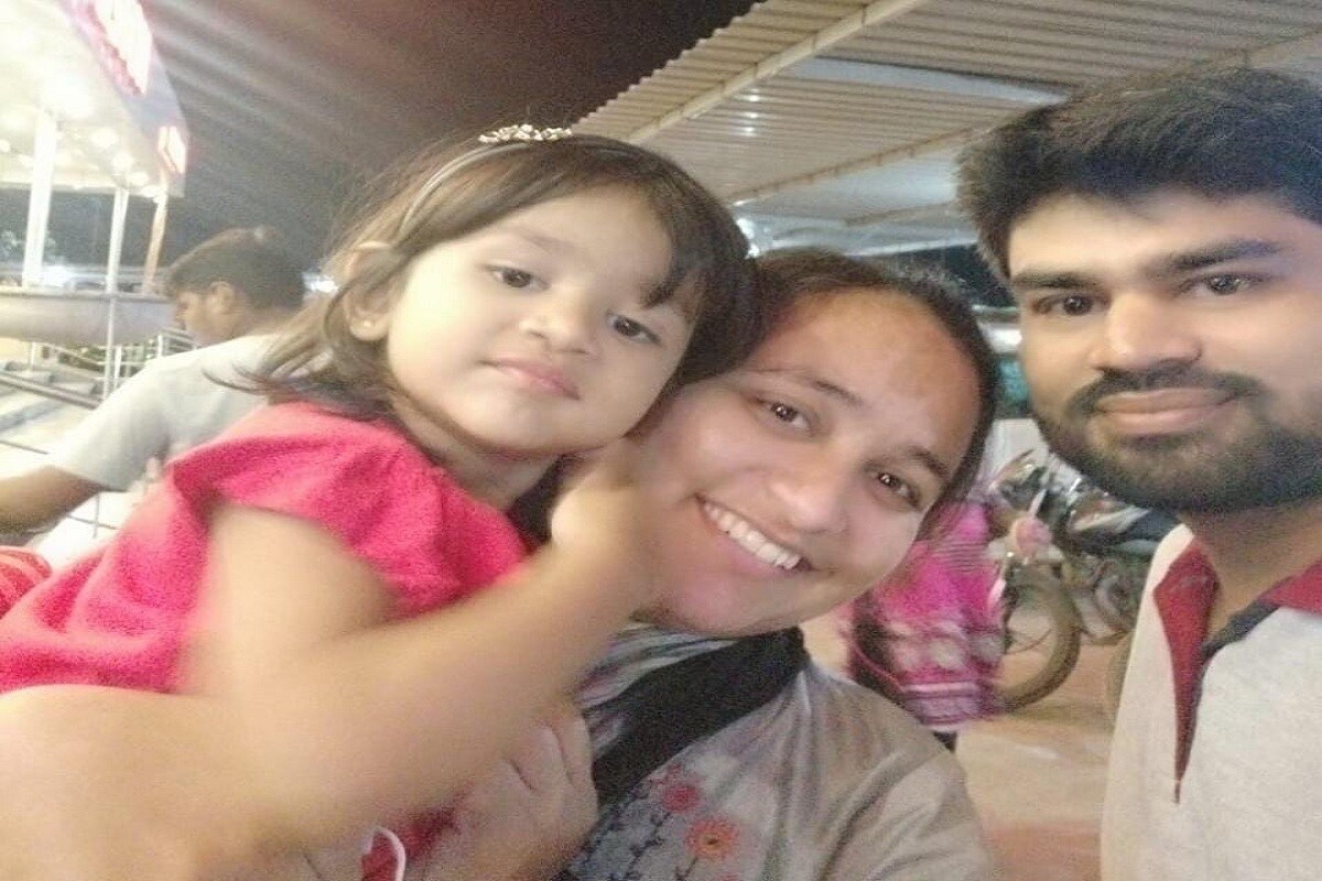 આ જ જુસ્સા સાથે ઝેબાબહેન રમઝાનના મહિનામાં પણ સતત સેવારત રહીને ઝેબાબહેન અનેક દર્દીઓના જીવ બચાવવામાં નિમિત બન્યા છે. વિશ્વના લગભગ તમામ ધર્મોમાં સેવા અને એકબીજાની મદદ કરવાની ભાવનાને એક સ્થાન મળેલું છે. આપણે પોતાની શક્તિ પ્રમાણે બીજાની મદદ કરીએ, આપણી ઇચ્છાશક્તિના અભાવે કોઇ પીડાય નહીં અને લોકોની જીવનજરૂરી જરૂરિયાત સંતોષવી એ ઇશ્વરીય કાર્ય ગણાય છે, ત્યારે ઝેબાબહેન જેવા કર્મઠ લોકોના કિસ્સા અનેકને આવી સુંદર માનવસેવા કરવા પ્રેરણા આપતા રહેશે. આ જ જુસ્સા સાથે ઝેબાબહેન રમઝાનના મહિનામાં પણ સતત સેવારત રહીને ઝેબાબહેન અનેક દર્દીઓના જીવ બચાવવામાં નિમિત બન્યા છે. વિશ્વના લગભગ તમામ ધર્મોમાં સેવા અને એકબીજાની મદદ કરવાની ભાવનાને એક સ્થાન મળેલું છે. આપણે પોતાની શક્તિ પ્રમાણે બીજાની મદદ કરીએ, આપણી ઇચ્છાશક્તિના અભાવે કોઇ પીડાય નહીં અને લોકોની જીવનજરૂરી જરૂરિયાત સંતોષવી એ ઇશ્વરીય કાર્ય ગણાય છે, ત્યારે ઝેબાબહેન જેવા કર્મઠ લોકોના કિસ્સા અનેકને આવી સુંદર માનવસેવા કરવા પ્રેરણા આપતા રહેશે.