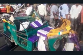 કડી: માતાજીને ધજા ચઢાવીને આવતા પરિવારની રિક્ષાને લકઝરીની ટક્કર વાગી, સસરા-પુત્રવધૂનું મોત