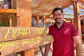 Photos:એમએસ ધોનીને ટ્રોલ કરતા પહેલા, જાણો તેના ફોટોની સંપૂર્ણ સત્ય, દિલથી કરશો સલામ