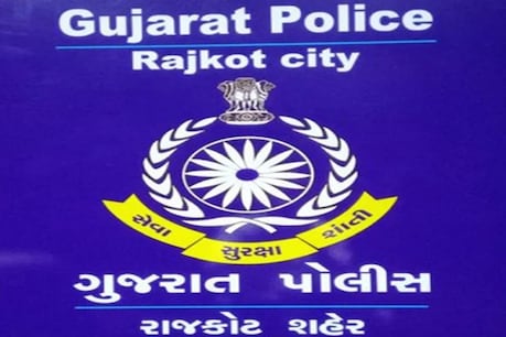 રાજકોટ : સિમકાર્ડ બીજા ગ્રાહકોને આધાર પુરાવા વગર વેચી દેવાનું કૌભાંડ ઝડપાયું, આવી રીતે કરતા ખેલ રાજકોટ : સિમકાર્ડ બીજા ગ્રાહકોને આધાર પુરાવા વગર વેચી દેવાનું કૌભાંડ ઝડપાયું, આવી રીતે કરતા ખેલ