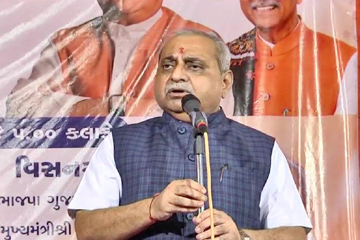 Video : 'કોરોના ચીના જેવો છે, ચીના કોરોના જેવા છે,' નીતિન પટેલે આવું શા માટે કહ્યુ?