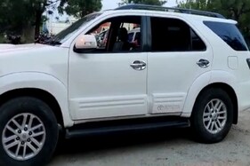 આરોપીને શોધવા ગુજરાત પોલીસ પહોંચી રાજસ્થાન, કારમાં ભાગતા આરોપીઓ પર ફાયરિંગ