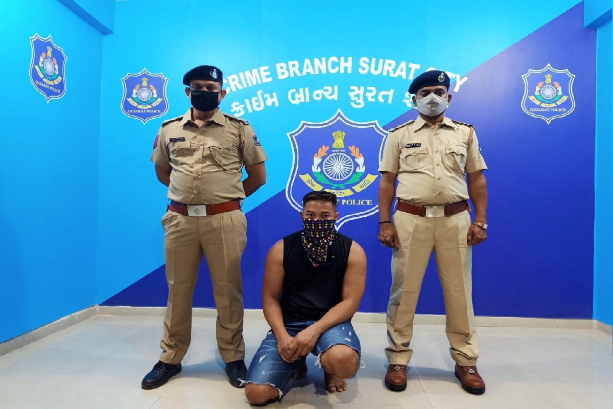 સુરત : ઇન્ટરનેશનલ સેક્સ રેકેટનો દલાલ શિવા ઝડપાયો, વેસુમાં યુવતીઓ પાસે કરાવતો હતો ગોરખધંધા