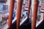 OMG: વૃદ્ધ મહિલાને આખલાએ શિંગડાથી ઉછાળીને પટકી, CCTVમાં કેદ થઈ ઘટના