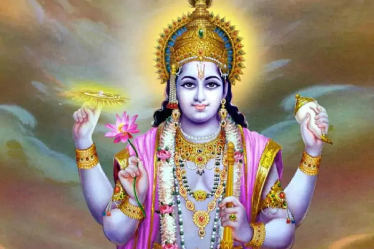 પૌરાણિક માન્યતાઓ અનુસાર ચાતુર્માસ વિશેષ રૂપે ભગવાન વિષ્ણુનો શયનકાળ હોય છે. 20 જુલાઈ મંગળવારના રોજ ભગવાન વિષ્ણુ યોગનિંદ્રા ધારણ કરશે. તે બાદ દિવાળીમાં 15 નવેમ્બરે કાર્તિક માસની એકાદશીના રોજ ભગવાન વિષ્ણુ યોગનિંદ્રામાંથી ઉઠશે. તે દિવસે દેવઉઠી અગિયારસની સાથે લગ્નના શુભ મુહૂર્તની શરૂઆત થશે. આ કારણો દેવઉઠી અગિયારસને લગ્ન માટેનું શુભ મુહૂર્ત માનવામાં આવે છે. પૌરાણિક માન્યતાઓ અનુસાર ચાતુર્માસ વિશેષ રૂપે ભગવાન વિષ્ણુનો શયનકાળ હોય છે. 20 જુલાઈ મંગળવારના રોજ ભગવાન વિષ્ણુ યોગનિંદ્રા ધારણ કરશે. તે બાદ દિવાળીમાં 15 નવેમ્બરે કાર્તિક માસની એકાદશીના રોજ ભગવાન વિષ્ણુ યોગનિંદ્રામાંથી ઉઠશે. તે દિવસે દેવઉઠી અગિયારસની સાથે લગ્નના શુભ મુહૂર્તની શરૂઆત થશે. આ કારણો દેવઉઠી અગિયારસને લગ્ન માટેનું શુભ મુહૂર્ત માનવામાં આવે છે.