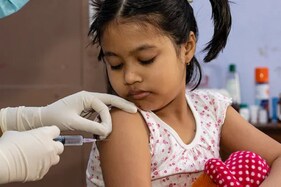 Explained: શું ફલૂની રસી બાળકોને કોરોના સામે સુરક્ષિત કરે છે? શું કહે છે નિષ્ણાંતો