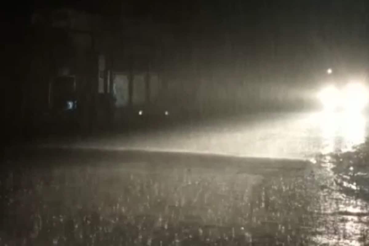 Ahmedabad rains : અમદાવાદમાં ધોધમાર વરસાદ, લાંબા વિરામ બાદ મેઘરાજાની પધરામણી