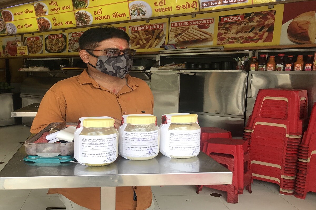 એએસમી આરોગ્ય અધિકારીએ રાકેશ ગામિતે જણાવ્યુ હતુ કે સમગ્ર ઘટનાનો અહેવાલ ન્યુઝ૧૮ ગુજરાતીએ પ્રસારિત કરતા આરોગ્ય ટીમ ચેકીંગ હાથ ધર્યું હતુ . એએસમી આરોગ્ય વિભાગ દ્વારા ત્રણ ખાદ્ય પદાર્થના સેમ્પલ એકત્ર કરાયા હતા . અને અનહાજેનિક ફુડ મળતા નાશ કરી ૧૦ હજારનો દંડ વસૂલ કરાયો હતો. એએસમી આરોગ્ય અધિકારીએ રાકેશ ગામિતે જણાવ્યુ હતુ કે સમગ્ર ઘટનાનો અહેવાલ ન્યુઝ૧૮ ગુજરાતીએ પ્રસારિત કરતા આરોગ્ય ટીમ ચેકીંગ હાથ ધર્યું હતુ . એએસમી આરોગ્ય વિભાગ દ્વારા ત્રણ ખાદ્ય પદાર્થના સેમ્પલ એકત્ર કરાયા હતા . અને અનહાજેનિક ફુડ મળતા નાશ કરી ૧૦ હજારનો દંડ વસૂલ કરાયો હતો.