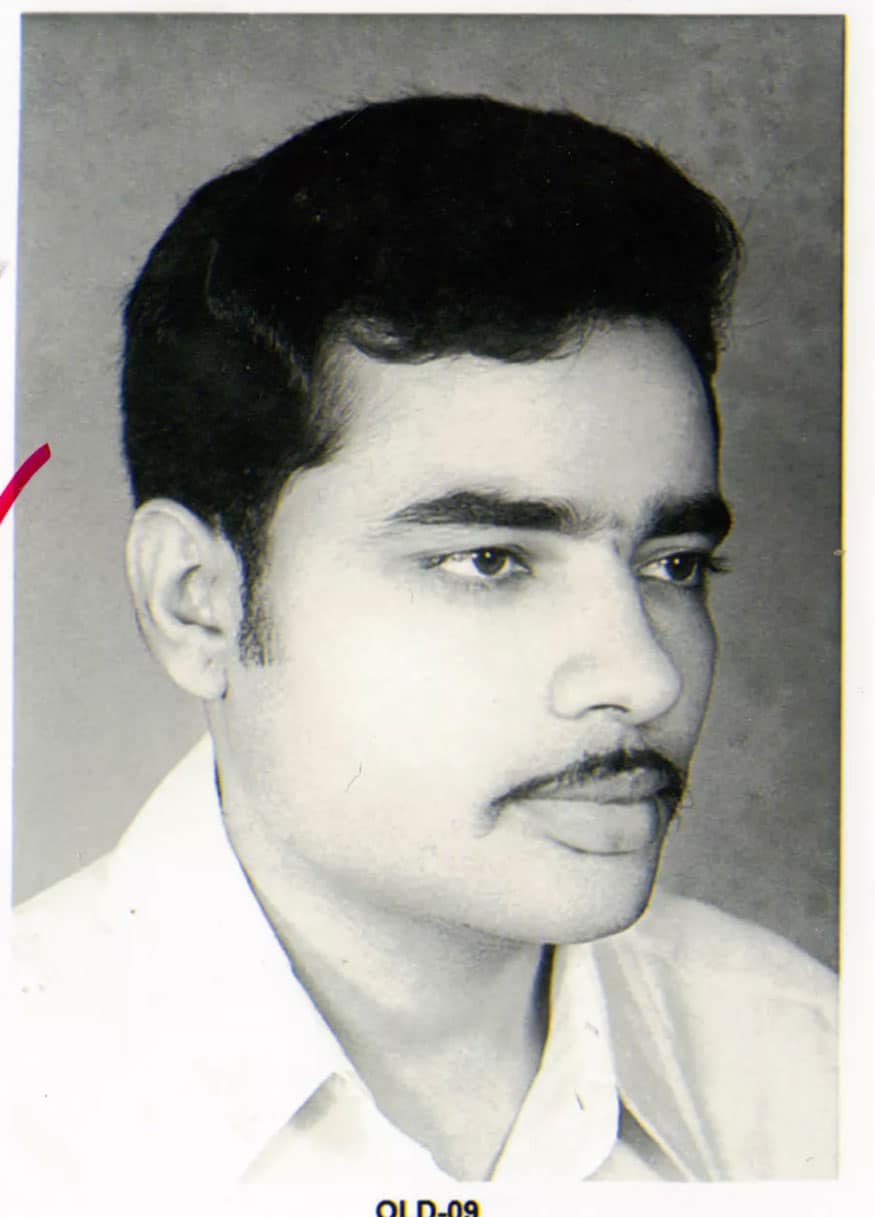 નરેન્દ્ર મોદીનો જન્મ 17 સપ્ટેમ્બર, 1950ના રોજના રોજ થયો હતો. વડનગર રેલવ સ્ટેશન પર તેમણે ચા પણ વેચી છે. (તસવીર: News18 Telugu) નરેન્દ્ર મોદીનો જન્મ 17 સપ્ટેમ્બર, 1950ના રોજના રોજ થયો હતો. વડનગર રેલવ સ્ટેશન પર તેમણે ચા પણ વેચી છે. (તસવીર: News18 Telugu)