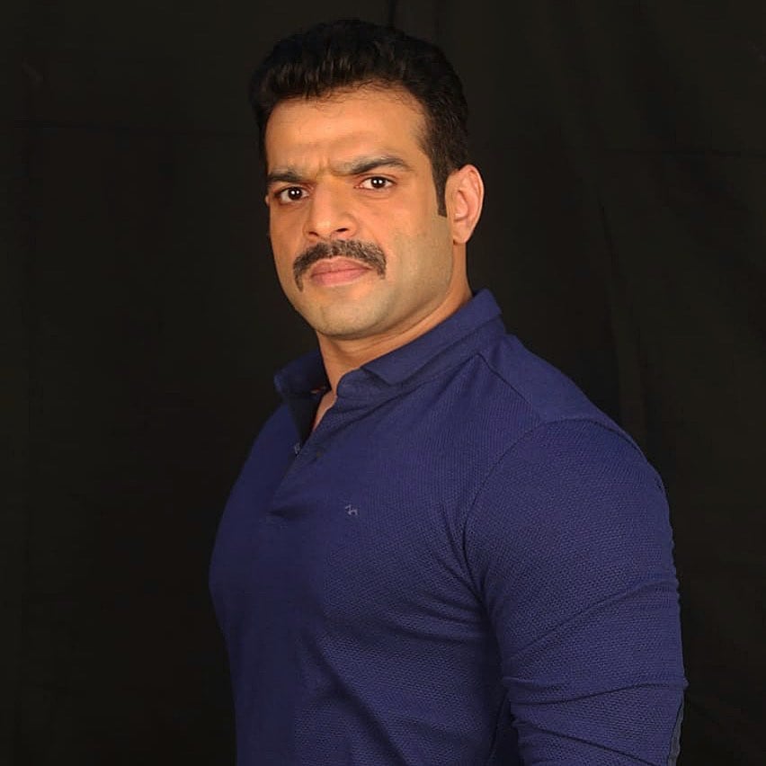 કરણ પટેલ (Karan Patel) 'યે હૈ મોહબ્બતે', 'કહાની ઘર ઘર કી', 'કસૌટી જિંદગી કી', અને 'કસમ સે' જેવાં શો માટે જાણીતો છે. તે આશરે એક શોનાં 1.25 લાખ રૂપિયા ચાર્જ કરે છે. કરણ પટેલ (Karan Patel) 'યે હૈ મોહબ્બતે', 'કહાની ઘર ઘર કી', 'કસૌટી જિંદગી કી', અને 'કસમ સે' જેવાં શો માટે જાણીતો છે. તે આશરે એક શોનાં 1.25 લાખ રૂપિયા ચાર્જ કરે છે.
