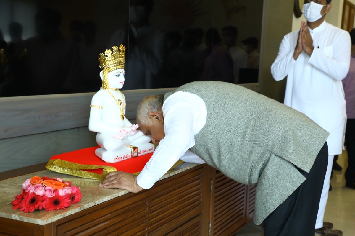 આધ્યાત્મિક CM ભૂપેન્દ્ર પટેલે સીએમ ઓફિસમાં દાદા ભગવાન-સીમંધર સ્વામીની મૂર્તિ સ્થાપિત કરી