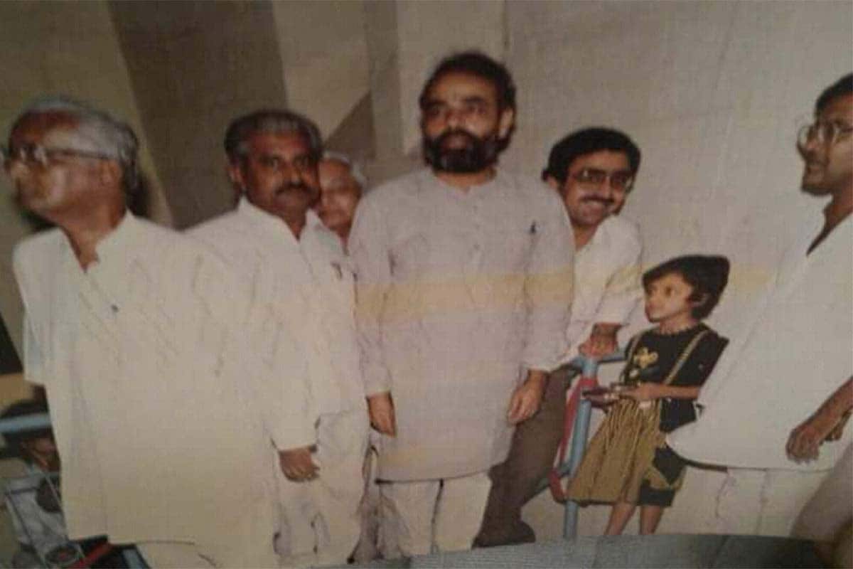 અમદાવાદમાં બનશે 'નમો વન': અમદાવાદ મ્યુનિસિપલ કોર્પોરેશન દ્વારા વડાપ્રધાન મોદીના જન્મ દિવસની અનોખી ઉજવણી કરવામાં આવશે. જે અંતર્ગત અમદાવાદને સૌથી મોટું વન મળશે, જેનું નામ 'નમો વન' હશે. આ સાથે કોર્પોરેશન તરફથી એક જ દિવસમાં 71,000 વૃક્ષો આ નમો વનમાં વાવવામાં આવશે. તમામ વૃક્ષો મિયાવાકી પદ્ધતિથી વવવામાં આવશે. જે વૃક્ષો અહીં વાવવામાં આવશે તે 71 પ્રકારના હશે. (ફાઇલ તસવીર) અમદાવાદમાં બનશે 'નમો વન': અમદાવાદ મ્યુનિસિપલ કોર્પોરેશન દ્વારા વડાપ્રધાન મોદીના જન્મ દિવસની અનોખી ઉજવણી કરવામાં આવશે. જે અંતર્ગત અમદાવાદને સૌથી મોટું વન મળશે, જેનું નામ 'નમો વન' હશે. આ સાથે કોર્પોરેશન તરફથી એક જ દિવસમાં 71,000 વૃક્ષો આ નમો વનમાં વાવવામાં આવશે. તમામ વૃક્ષો મિયાવાકી પદ્ધતિથી વવવામાં આવશે. જે વૃક્ષો અહીં વાવવામાં આવશે તે 71 પ્રકારના હશે. (ફાઇલ તસવીર)