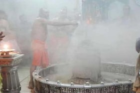 Ujjain Bhasma Aarti: દોઢ વર્ષ પછી ભસ્મ આરતીમાં સામેલ થઇ શકશે શ્રદ્ધાળુઓ, આ રીતે કરાવો રજીસ્ટ્રેશન