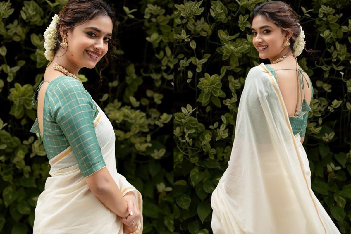 સાઉથ એક્ટ્રેસ કીર્તિ સુરેશનો (Keerthy Suresh) જન્મ 17 ઓક્ટોબર, 1992ના રોજ ચેન્નાઈમાં (Birthday Special) થયો હતો. કીર્તિ પરંપરાગત ભારતીય પોશાક માટે જાણીતી છે. તેમના ટ્રેડિશનલ લુકની પ્રશંસા માત્ર દક્ષિણ ભારતમાં (South Actress Keerthy Suresh) જ નહીં પરંતુ સમગ્ર દેશમાં થાય છે. લાખોના દિલ પર રાજ કરનારી કીર્તિ સુંદરતાનુ ઉત્તમ ઉદાહરણ પુરુ પાડે છે. સુંદરતાની બાબતમાં કીર્તિ સુરેશ બોલિવૂડની હીરોઇનથી ઓછી નથી. સાઉથ એક્ટ્રેસ કીર્તિ સુરેશનો (Keerthy Suresh) જન્મ 17 ઓક્ટોબર, 1992ના રોજ ચેન્નાઈમાં (Birthday Special) થયો હતો. કીર્તિ પરંપરાગત ભારતીય પોશાક માટે જાણીતી છે. તેમના ટ્રેડિશનલ લુકની પ્રશંસા માત્ર દક્ષિણ ભારતમાં (South Actress Keerthy Suresh) જ નહીં પરંતુ સમગ્ર દેશમાં થાય છે. લાખોના દિલ પર રાજ કરનારી કીર્તિ સુંદરતાનુ ઉત્તમ ઉદાહરણ પુરુ પાડે છે. સુંદરતાની બાબતમાં કીર્તિ સુરેશ બોલિવૂડની હીરોઇનથી ઓછી નથી.