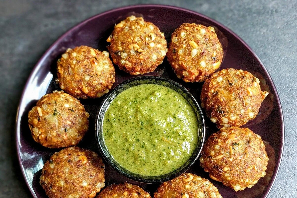 Navratri Diet TIPS: આ સરળ રેસિપીઝથી ઉપવાસમાં પણ ખાઈ શકો છો ટેસ્ટી અને હેલ્ધી ફુડ Navratri Diet TIPS: આ સરળ રેસિપીઝથી ઉપવાસમાં પણ ખાઈ શકો છો ટેસ્ટી અને હેલ્ધી ફુડ