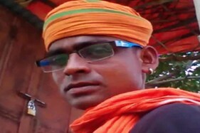 પત્ની રિસાઈને પિયર જતી રહી, આઘાતમાં પતિએ ફાંસો ખાઈ જીવન ટૂંકાવ્યું