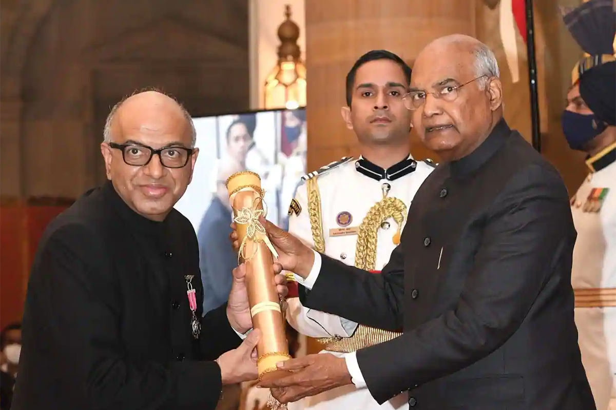 Sanjeev Bikhchandani
