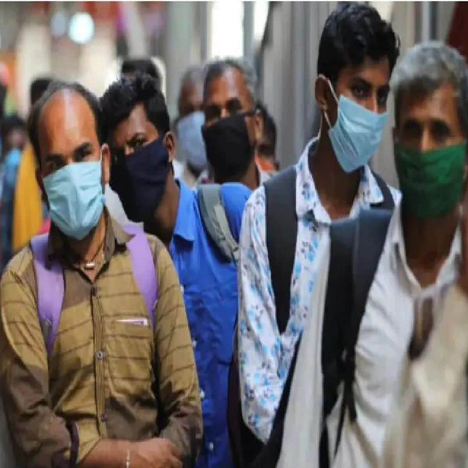  Gujarat Corona Update: દેશમાં કોરોનાના કેસ (Corona Cases In India) ની સંખ્યામાં થી સતત વધારો નોંધાય રહ્યો છે ત્યારે આજે પોઝિટિવ આંકડામાં મોટો વધારો નોંધાયો છે. ગુજરાતમાં પણ છેલ્લા 24 કલાકમાં કોરોનાવાયરસના નવા કેસમાં મોટો વધારો થયો છે. તમને જણાવી દઈએ કે, ત્રણ મહિના પછી ગુજરાતમાં સતત કોરોના કેસ વધી રહ્યા છે. રાજ્યમાં 15 જૂનની સાંજે કોરોના વાયરસના નવા કેસની (Gujarat Covid Cases on 15-06-2022) સ્થિતિ વધારે વણસી રહી હોય તેમ લાગી રહ્યું છે. રાજ્યમાં કોરોના કેસનો એક્ટિવ આંકડો 100ની પાસે પહોંચી ગયો છે. રાજ્યમાં આજે 15 જૂનની સાંજે કોરોના વાયરસના નવા 184 કેસ નોંધાયા છે. જોકે રાજ્યમાં આજે અમદાવાદ શહેરમાં સૌથી વધુ 94 કેસ નોંધાયા છે. ત્યાં જ આજે અમદાવાદ શહેરમાં કોરોનાએ એક દર્દીનો ભોગ લીધો છે.