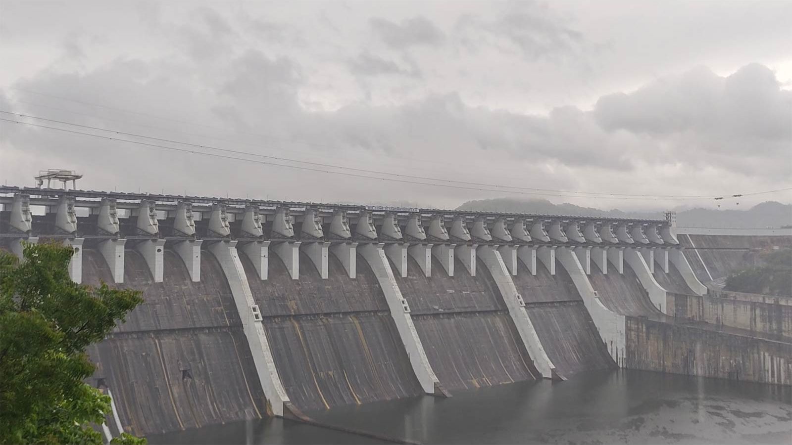 Gujarat: Sardar Sarovar Dam water level increase - ગુજરાતમાં ભારે વરસાદ, સરદાર સરોવર ડેમની સપાટી વધી – News18 Gujarati