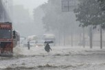 5 દિવસ અતિભારે વરસાદની આગાહી, મહારાષ્ટ્ર, ગુજરાત સહિત આ રાજ્યોમાં એલર્ટ