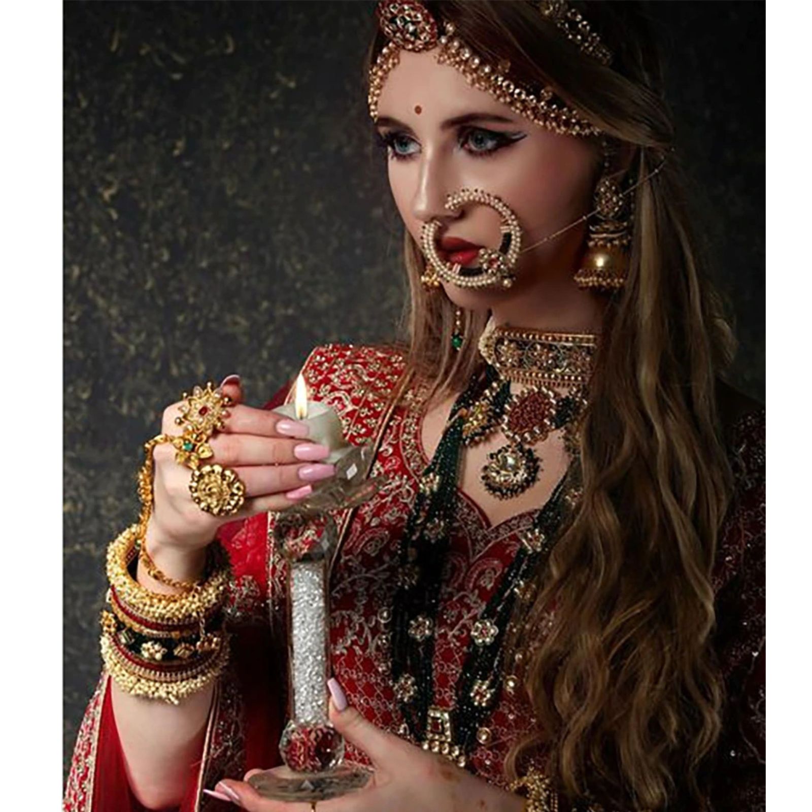  ટીવી સીરિયલ પ્રત્યે દર્શકોનું ખાસ જોડાણ જોવા મળતું હોય છે. લોકો પોતાના ફેવરિટ શોના સમય અનુસાર પોતાનું શેડ્યુલ સેટ કરતાં હોય છે. ખાસ કરીને મહિલાઓ ટીવી શોઝ વધુ પસંદ કરતી હોય છે. ટીવી શોઝના લિસ્ટમાં વધુ એક નામ 'આનંદી બા ઔર એમિલી' ઉમેરાયું છે.