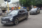 એક દિવસના 'VIP': રાજકોટમાં સ્લમ વિસ્તારના બાળકોએ મોંઘીદાટ ગાડીઓમાં સફર માણી
