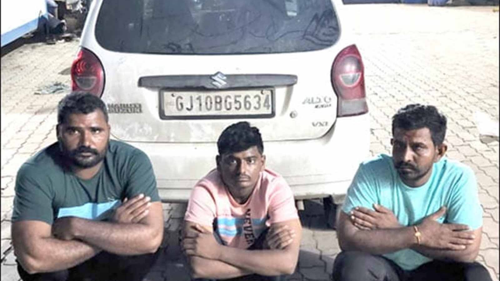 Rajkot Three Arrested For Killed Man And Abduct Her Wife રાજકોટમાં પરપ્રાંતીય યુવકની હત્યાના 2614