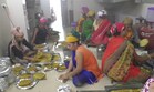 Rajkot : મહિલાનો ધીકતો ગૃહ ઉદ્યોગ, રોજના 8 હજાર થેપલા બનાવે