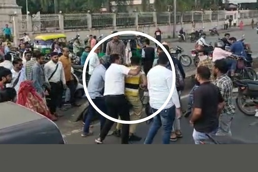 attack on PAAS leader Alpesh Katharia - સુરત પાસ નેતા લ્પેશ કથરીયા પર થયો હુમલો – News18 Gujarati