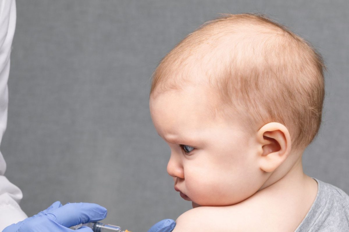 બાળકને રસી અપાવતા પહેલા અને પછી આ ધ્યાન રાખશો તો જરા પણ નહીં રડે – News18 ગુજરાતી