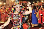 ગરબા રમ્યા પછી આ સ્ક્રબ લગાવો ફેસ પર અને દૂર કરો ખીલ જેવી અનેક સમસ્યાઓ