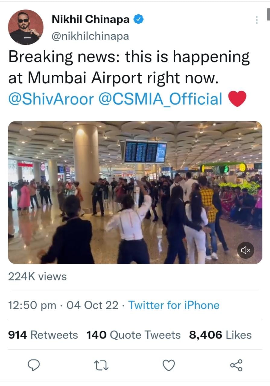 garba viral video of passengers performing garba at mumbai airport with flight cabin crew members navratri 2022
