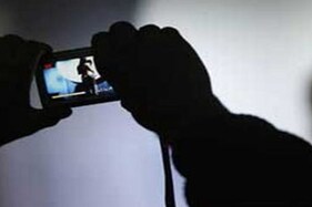 ગર્લ્સ હોસ્ટેલના બાથરુમમાં હિડન કેમેરા લગાવ્યા, અર્ધનગ્ન હાલતમાં છોકરીઓના વીડિયો ઉતાર્યા