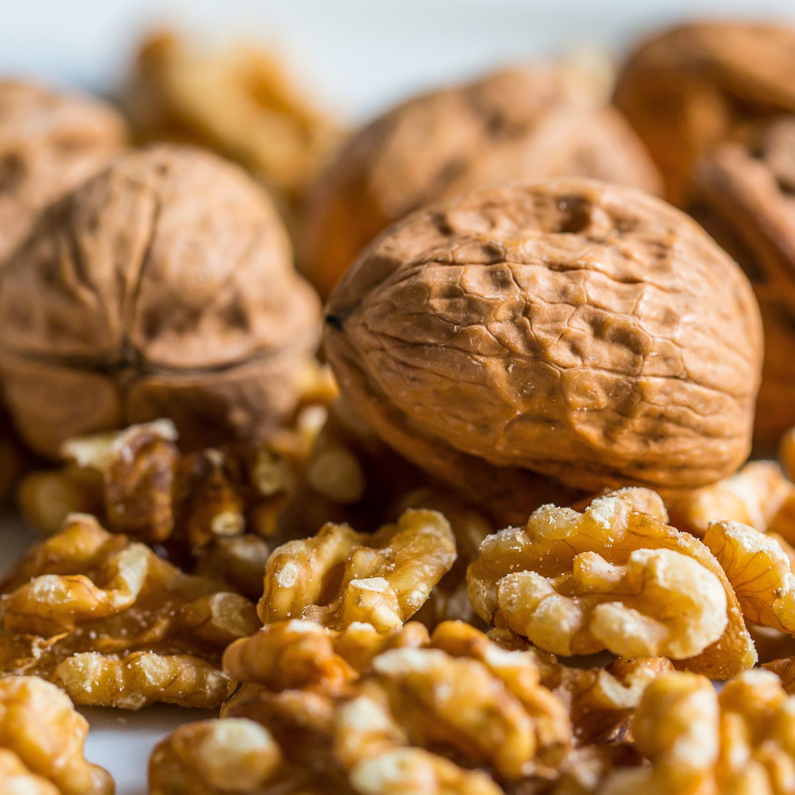 Adulterated dry fruits are being sold in the market