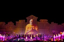 Ahmedabad: આદિવાસીઓએ પ્રમુખ સ્વામીને જમવામાં જે ધર્યું તે પ્રેમથી આરોગ્યું; આદિવાસી ડ્રાઇવર