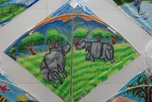 Vadodara: બાળકોની અનેરી કલા, પેન્સિલ વિના પતંગ પર બનાવ્યાં ચિત્રો