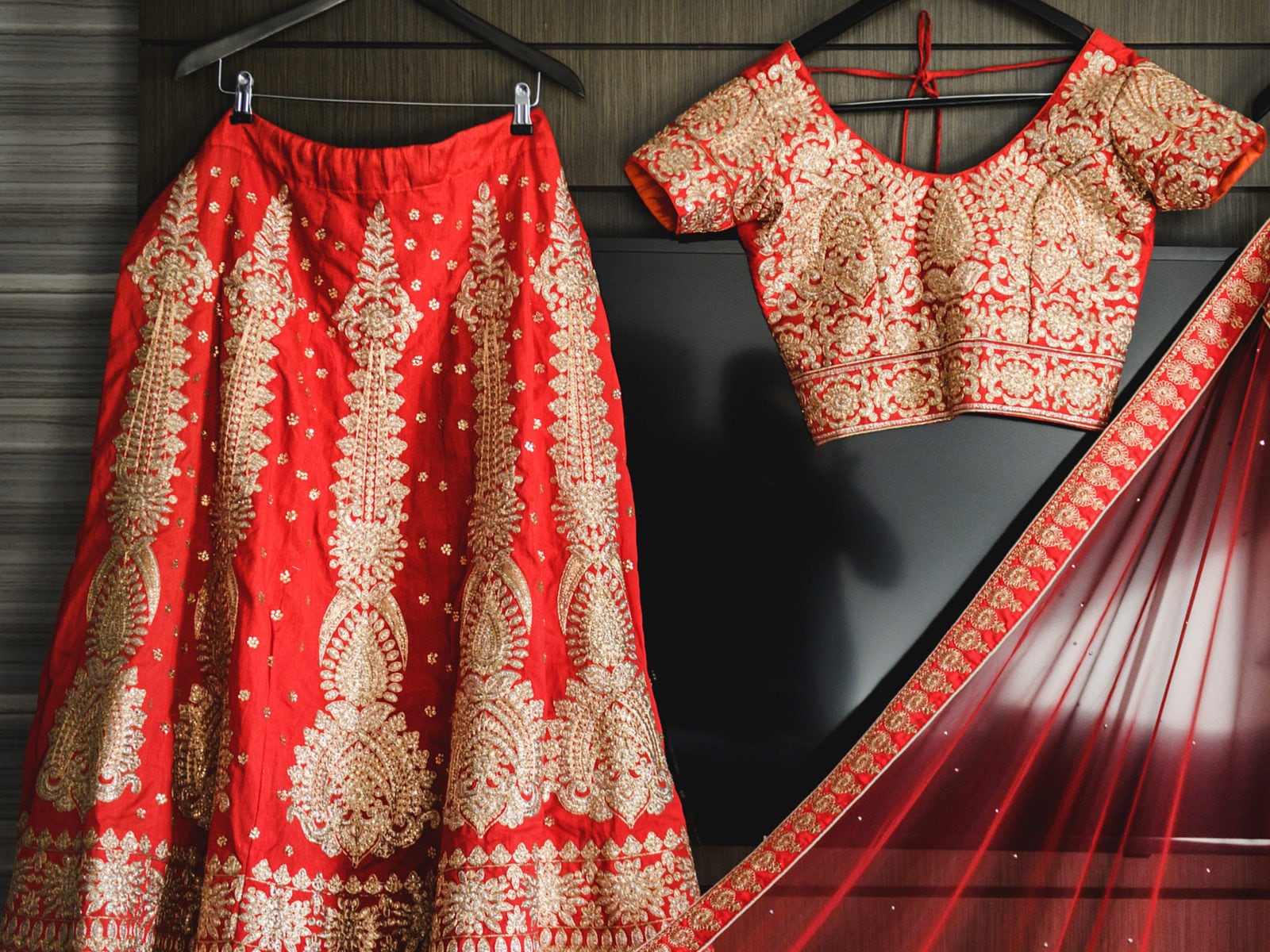 Red & white colour lehenga for bridal || #gujratibridal inspired || Indian  wedding - YouTube