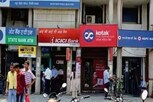 SBI, HDFC અને ICICI બેંકના ગ્રાહક ખાતામાં આટલા પૈસા હંમેશા રાખો, તમે દંડથી બચી જશો...