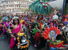 PHOTOS: મુંબઈમાં ગુડી પડવોની ભવ્ય ઉજવણી, સજી ધજીને તૈયાર થયેલી મહિલાઓ બુલેટ લઈને નીકળી