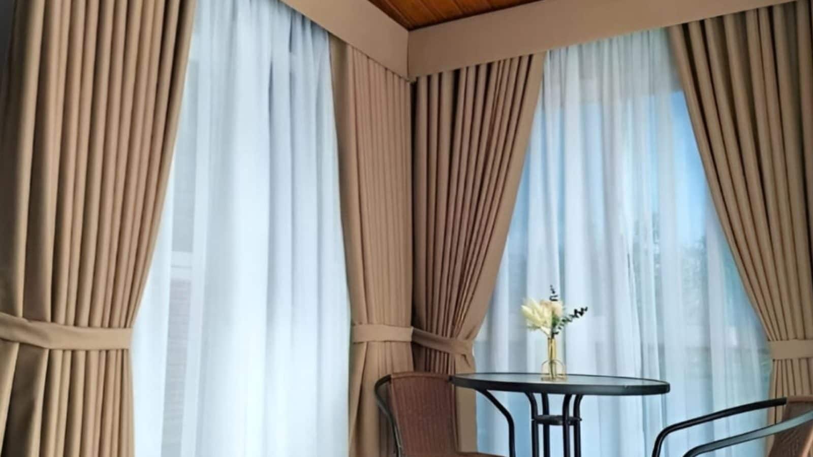 Follow these tips and use reuse old curtains આ રીતે જૂના પડદામાંથી