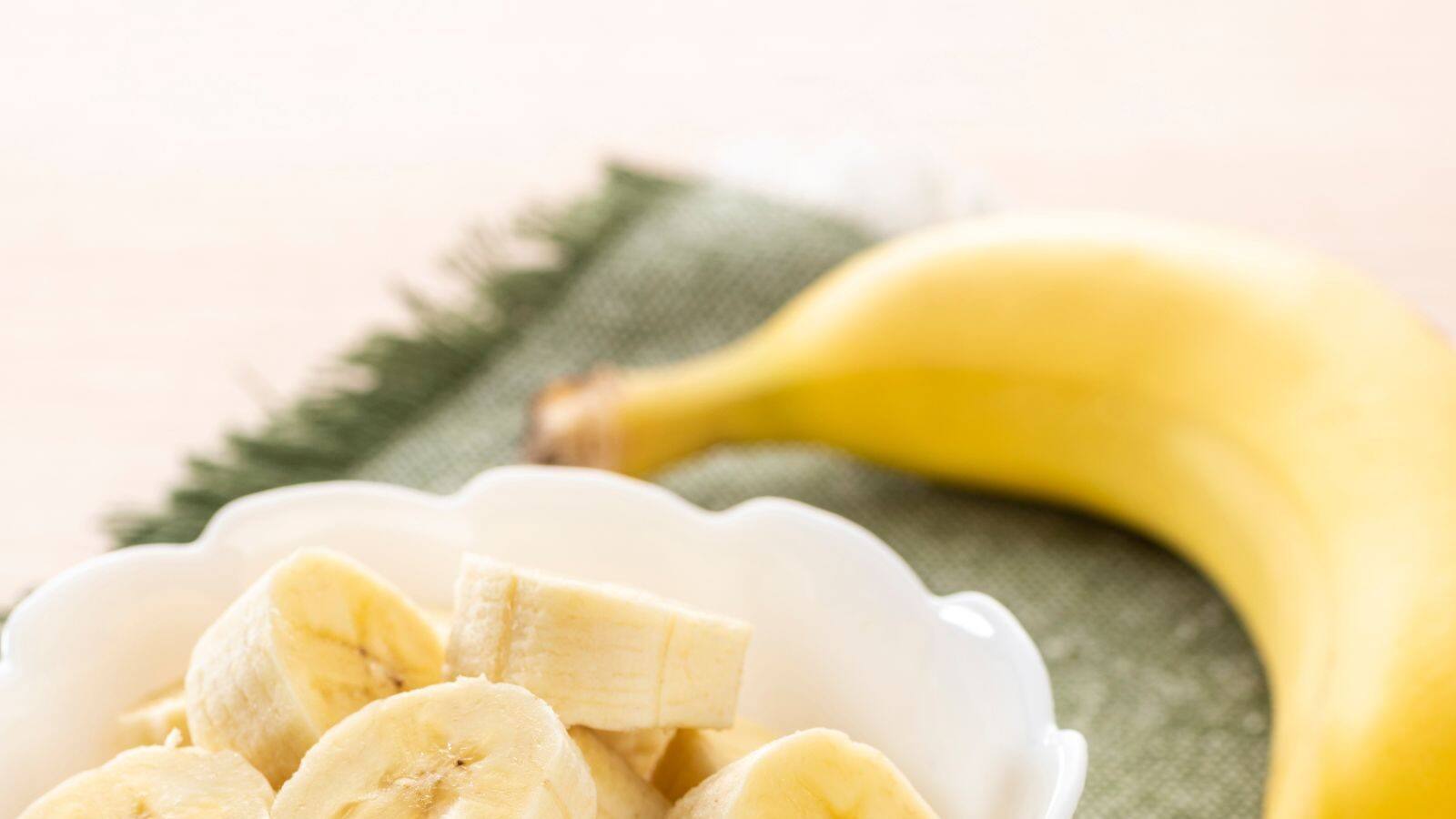 How to eat banana in uric acid યુરિક એસિડ વધી જાય છે તો આ રીતે કેળા