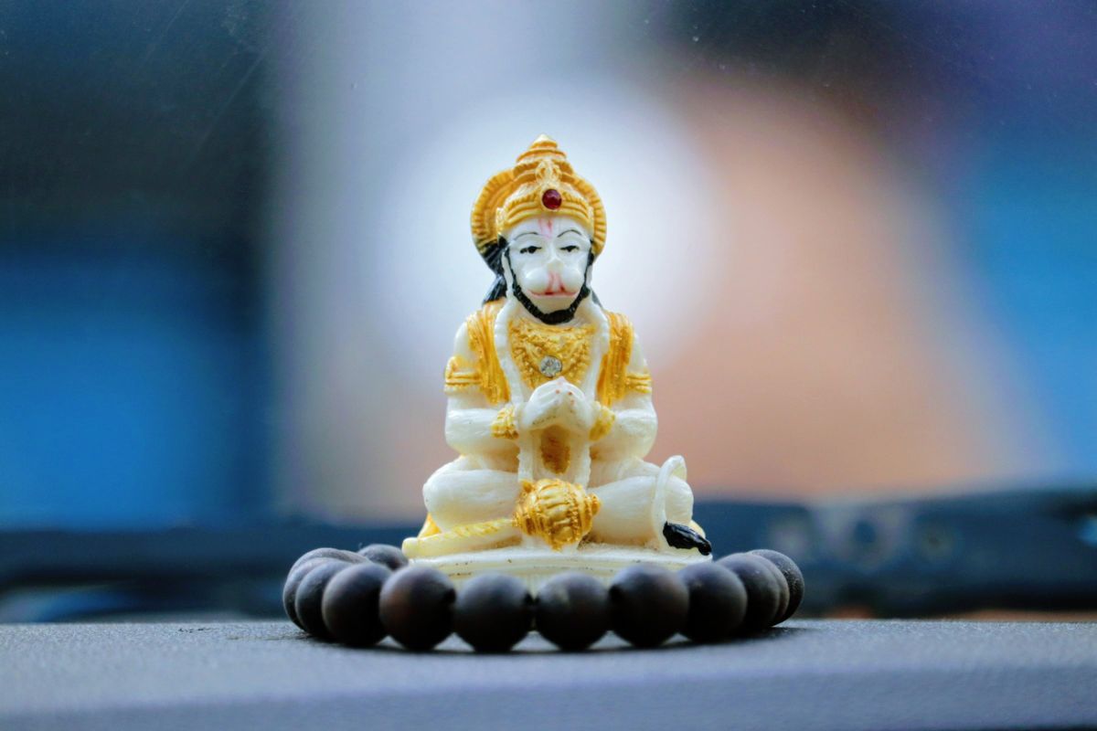 Also got boon from Yamaraj: Hanumanji also got boon from Yamaraj. Yamaraj has given a boon to Hanumanji that he will never be a victim of Yamaraj.