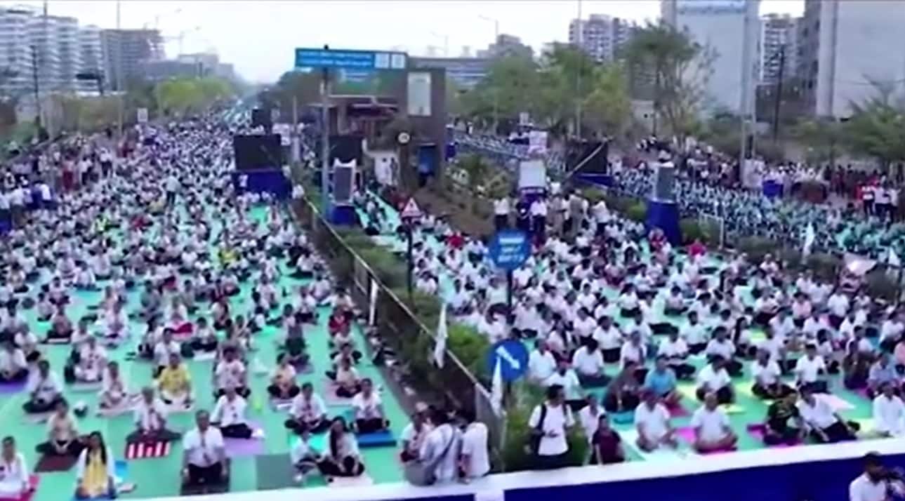 Surat sets Guinness World Record, more than one lakh people create history by doing yoga together