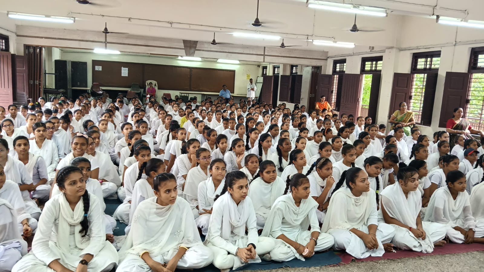 girl awareness program held at girls school in the presence of ahmedabad acp