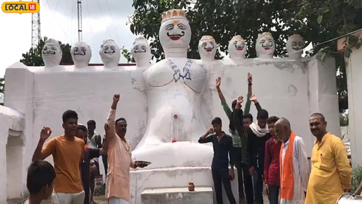 worshiped of Ravana on day of Dussehra in town of Kothi Madhya Pradesh