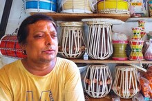 This person is a doctor of instruments, prepares the instruments of big artists