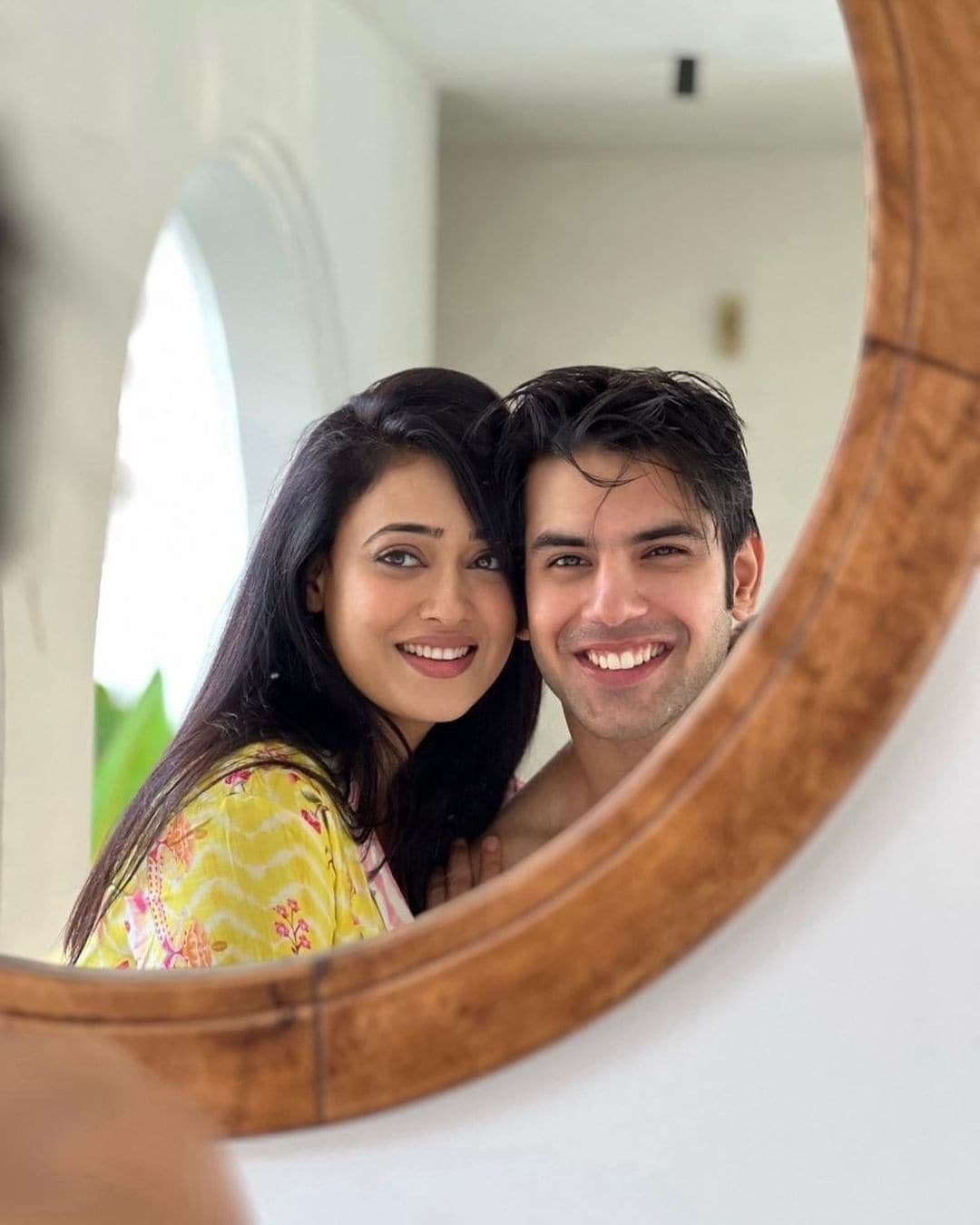 shweta tiwari share photo with varun katuria from goa beach - 2 લગ્ન ...